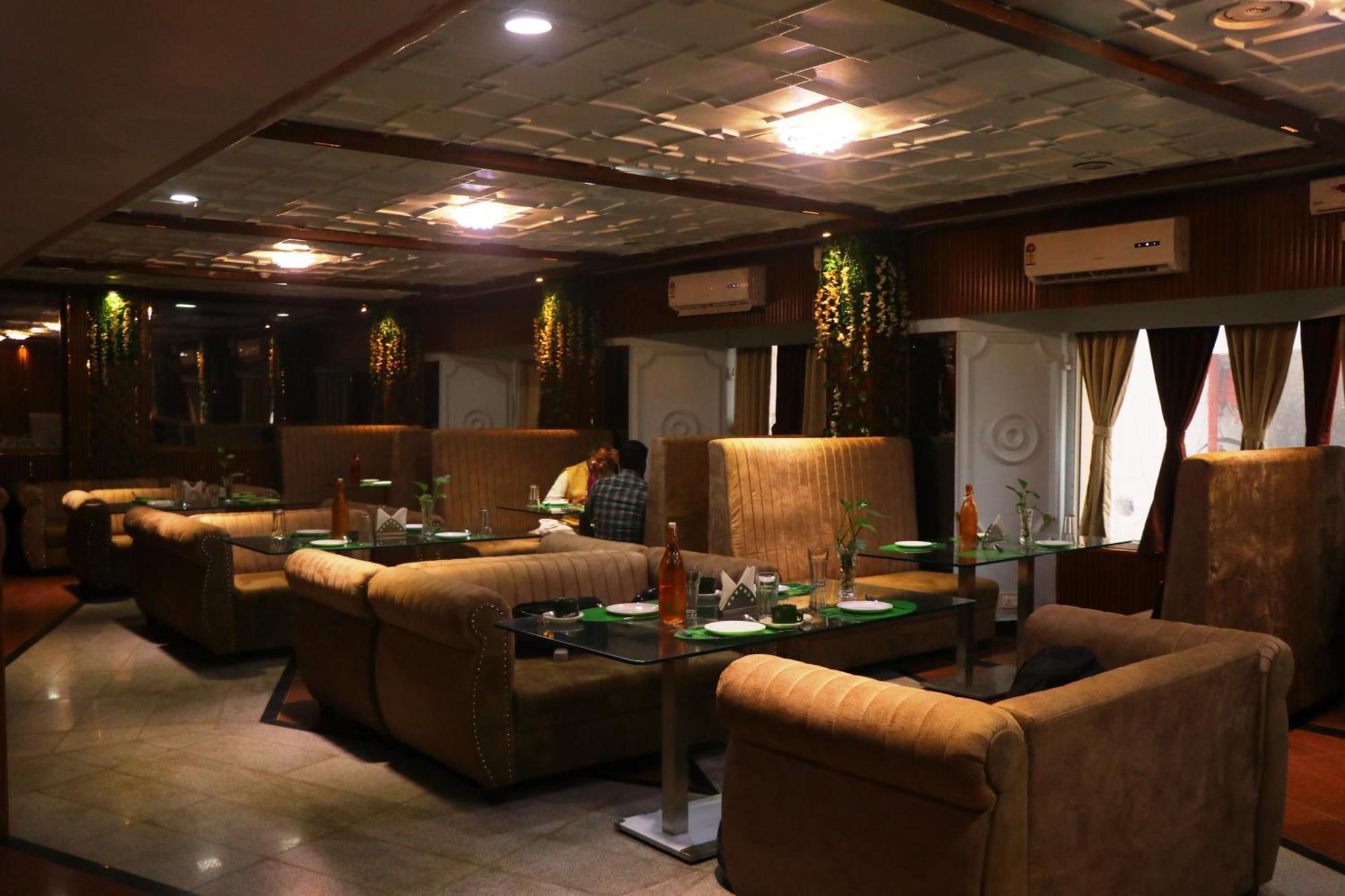 Hotel Samrat International ปัฏนา ภายนอก รูปภาพ