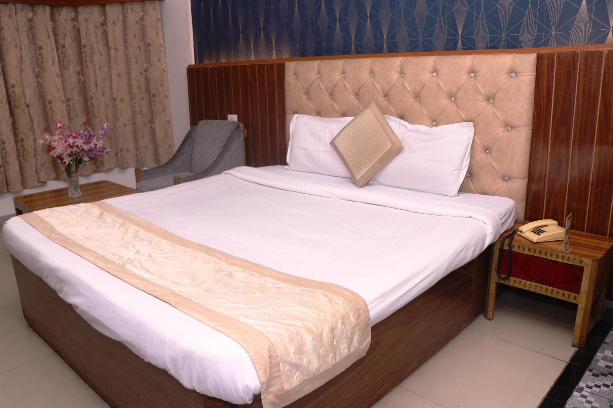 Hotel Samrat International ปัฏนา ภายนอก รูปภาพ