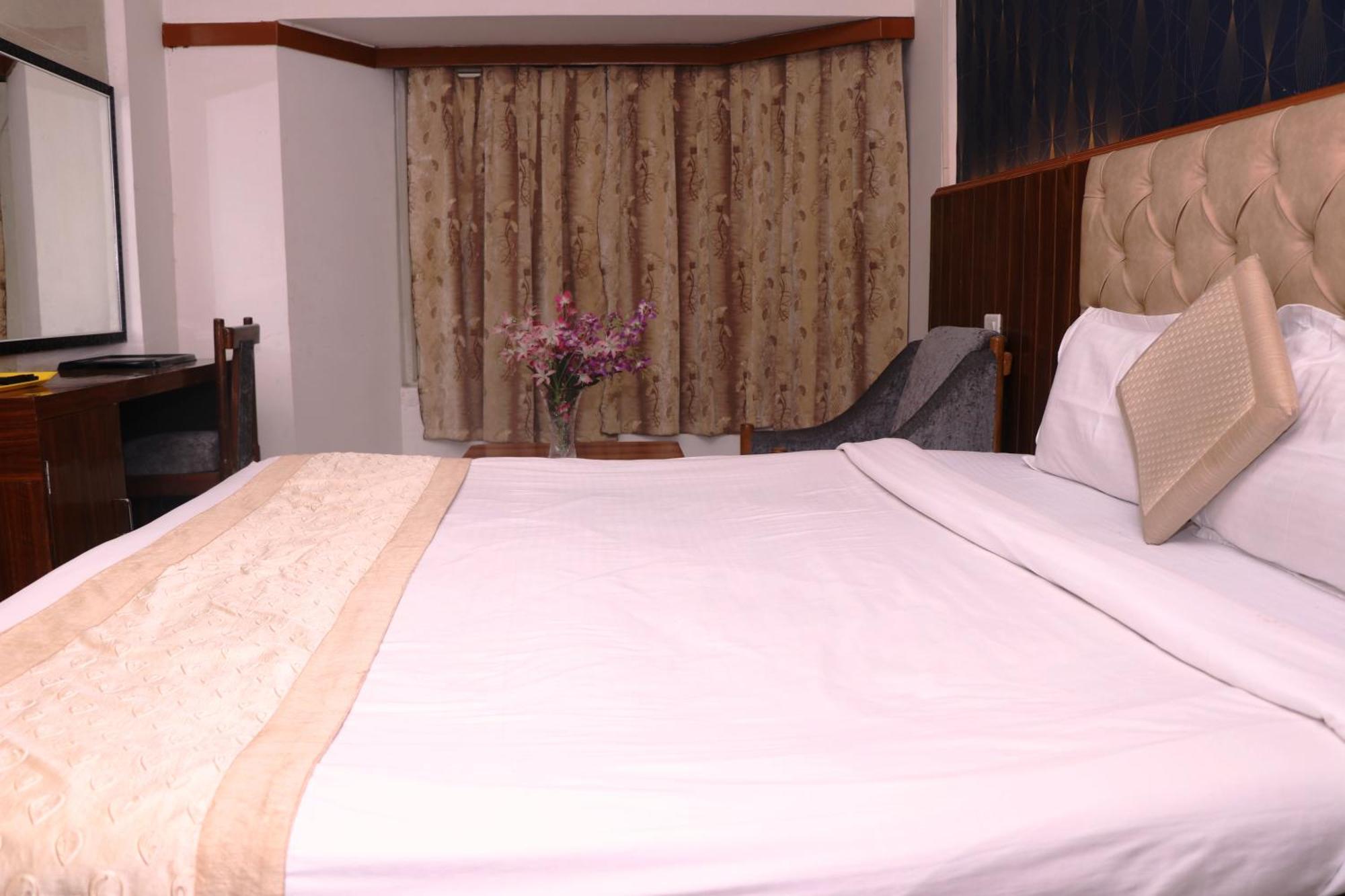 Hotel Samrat International ปัฏนา ภายนอก รูปภาพ